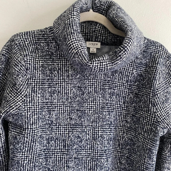 J. Crew Navy White Cozy Fleece Knit Plaid Checkered Turtleneck Sweater Size S - Picture 4 of 12